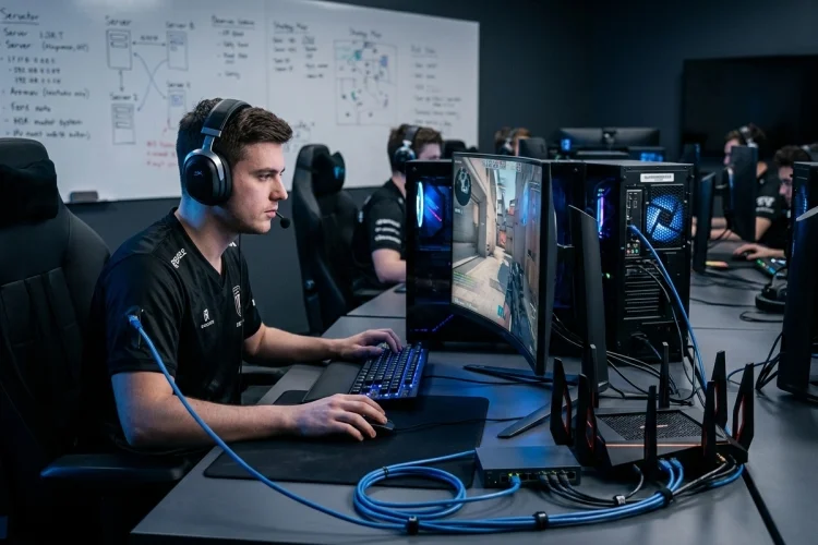 Cara Mengurangi Network Latency pada Competitive Multiplayer